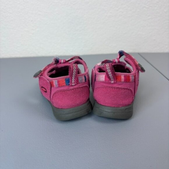 Keen toddler youth 7 pink outdoor hiking sandals - Picture 4 of 7